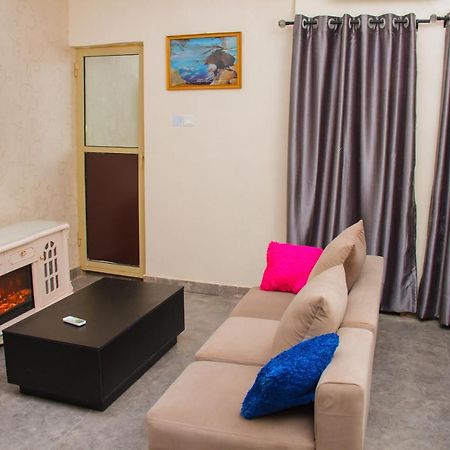 Go2Hotel45 Лагос Экстерьер фото