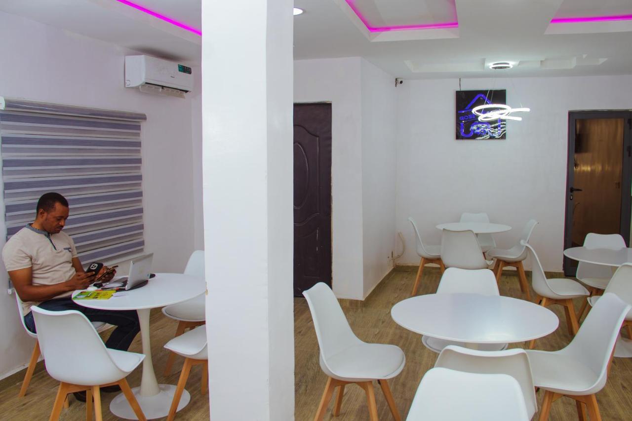 Go2Hotel45 Лагос Экстерьер фото